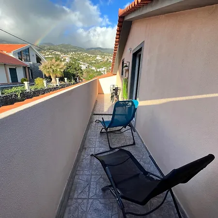 Meu Quintal 2, Madeira Apartment *