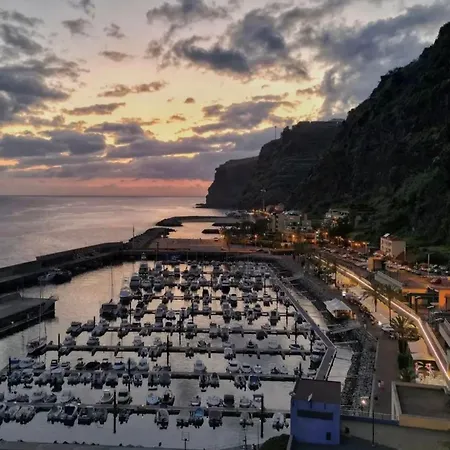 Quiet Cozy Mq2 & Near & Mountain View * Calheta (Madeira)